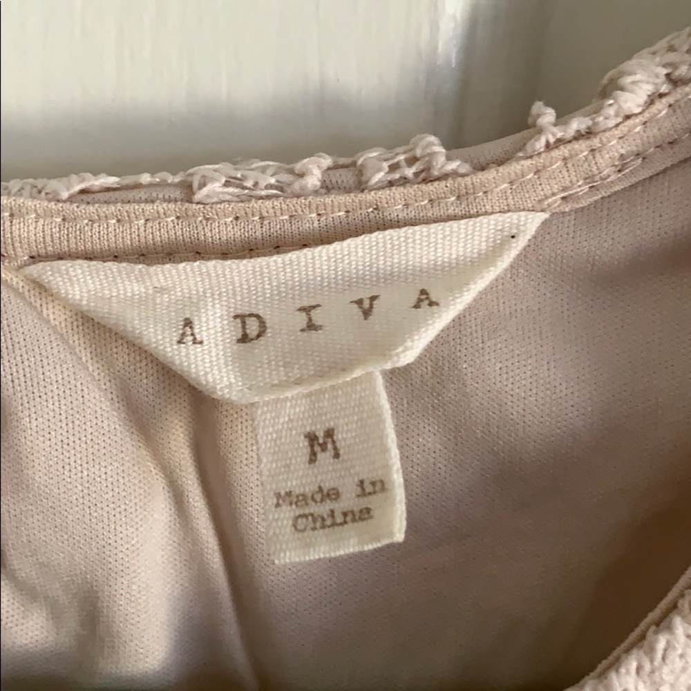 Adiva Beautiful Cream Colored Crocheted Lace Top - Picture 5 of 8